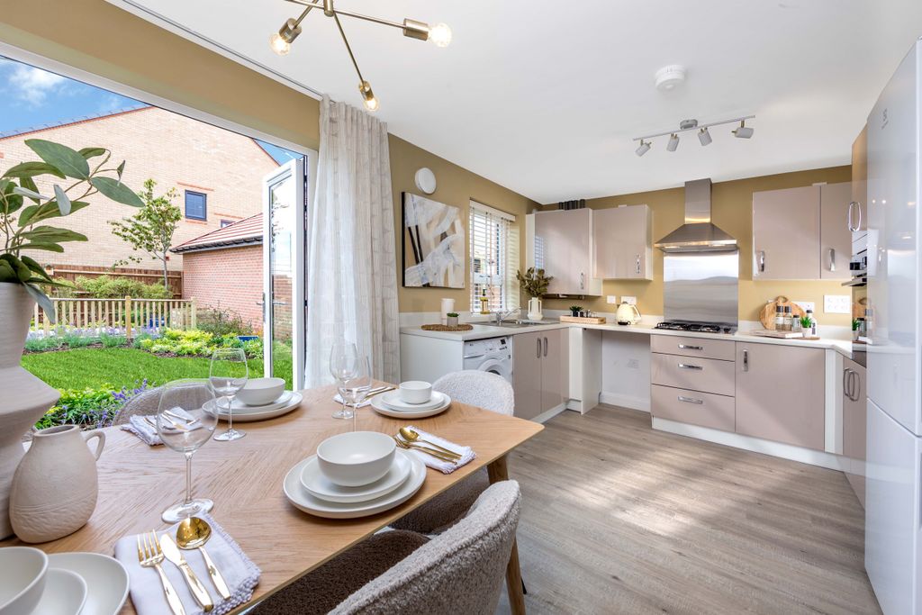 Property photo 2 of 7 Frampton Kitchen