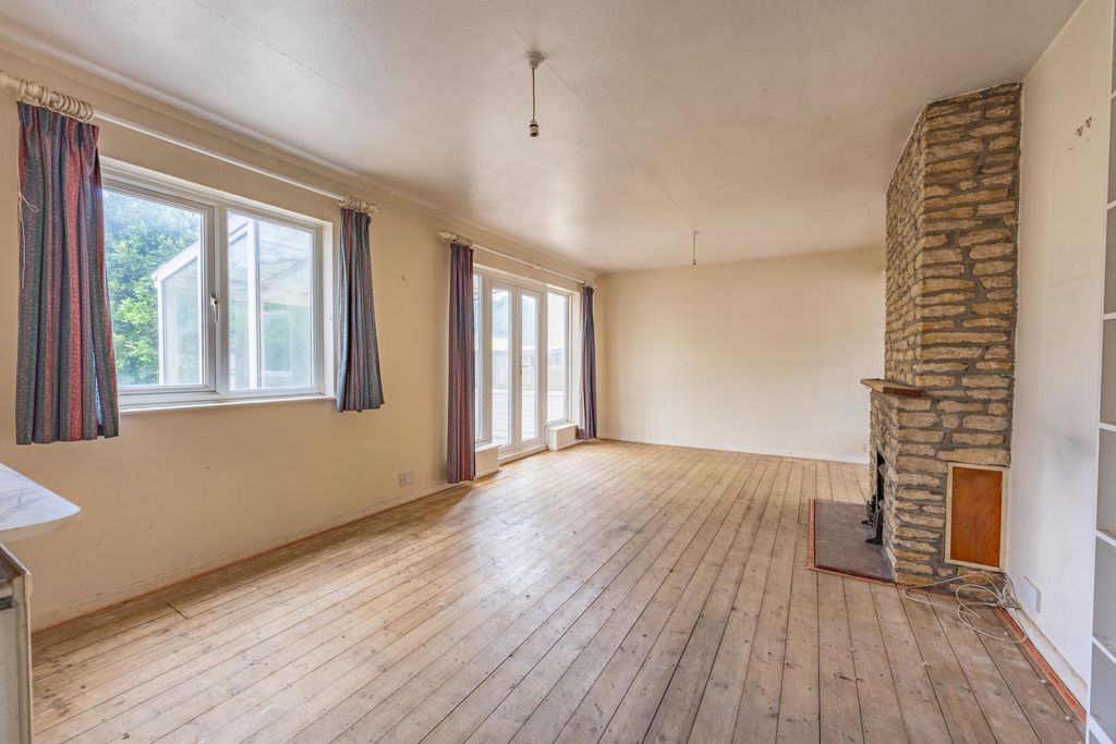 Property photo 3 of 39