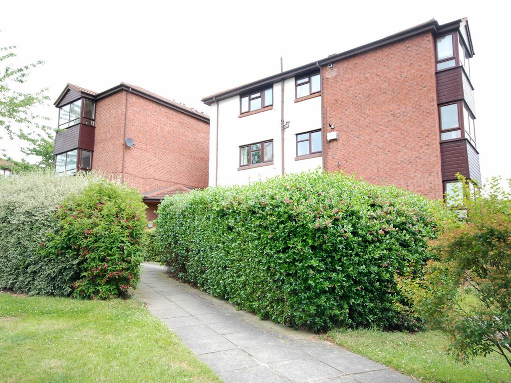 Property photo 1 of 5 One Bed Ground Floor Flat For Sale