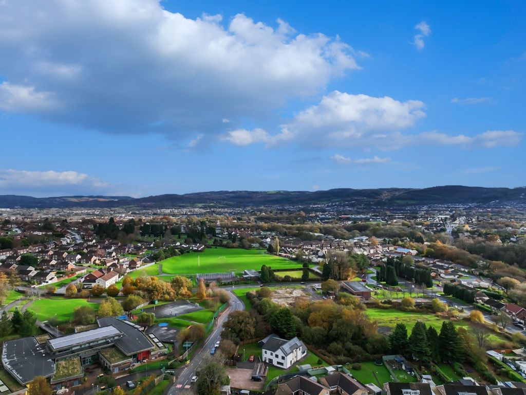 Property photo 2 of 41