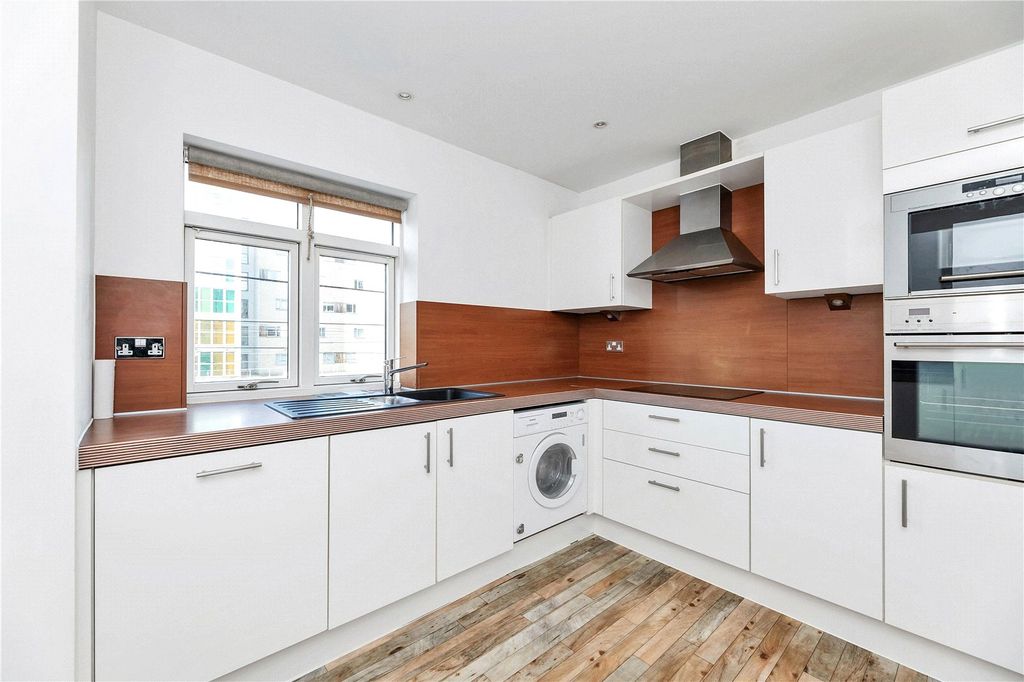 Property photo 2 of 14 Picture No. 30