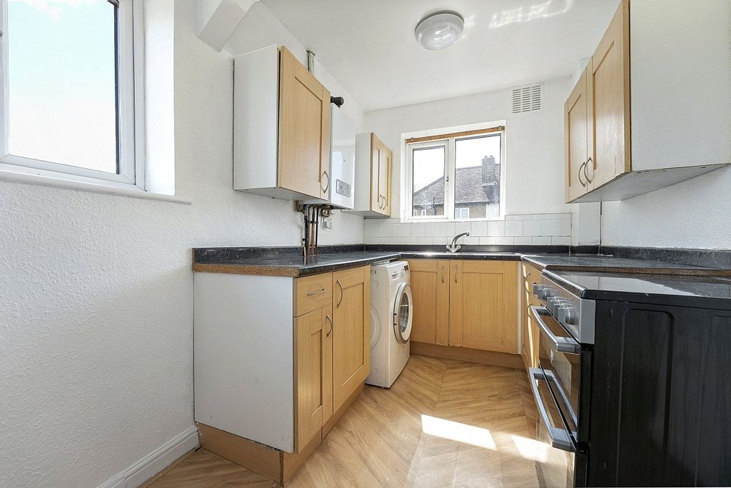 Property photo 2 of 15 Picture No. 08