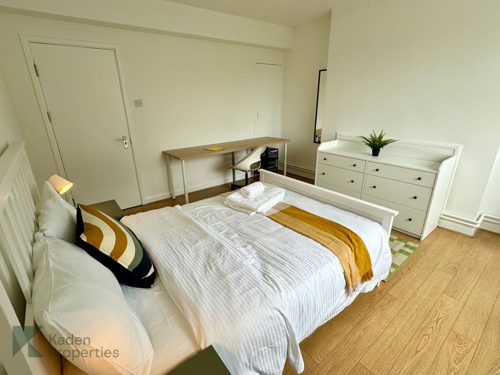 Property photo 3 of 42