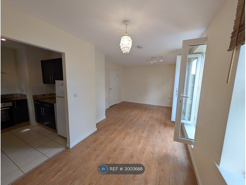 Property photo 2 of 21