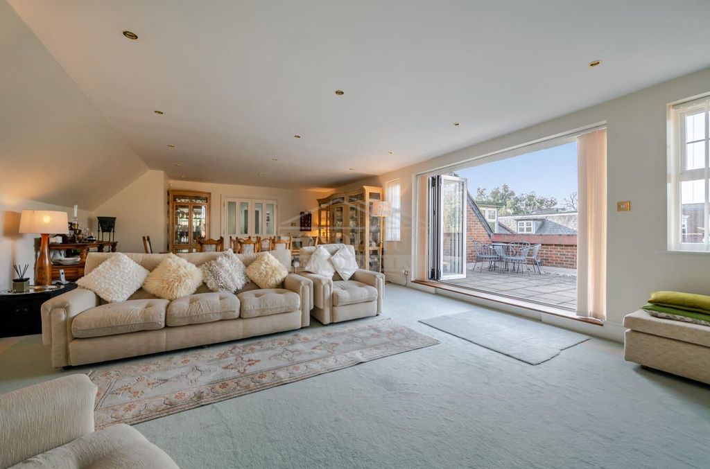 Property photo 1 of 15 4ee55Fed-8971-4Aba-9c9A-5B3Ca633d93E.Jpg