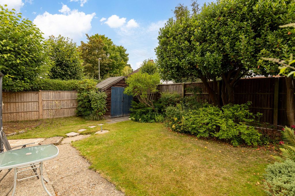 Property photo 2 of 20