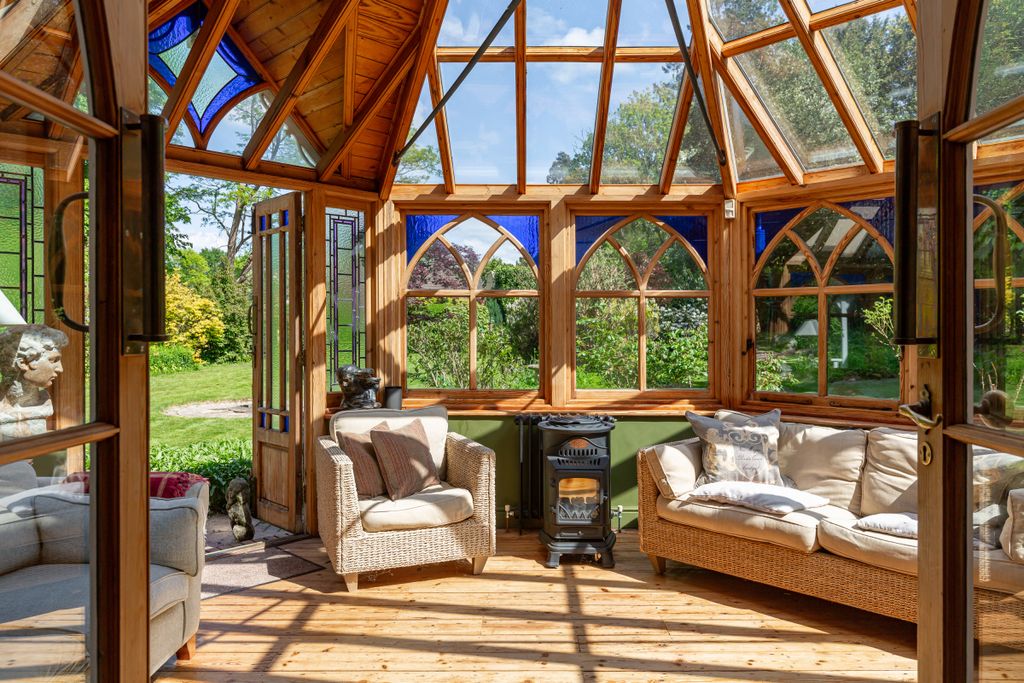 Property photo 3 of 28 Picture No. 17