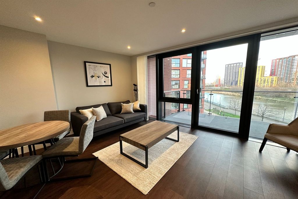 Property photo 1 of 13 Open Plan
