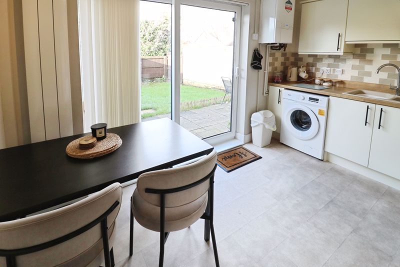 Property photo 3 of 8 Photo 1