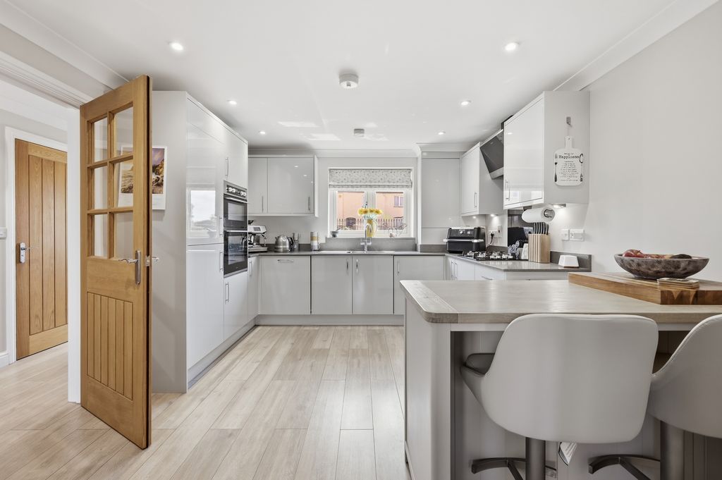 Property photo 2 of 22 26_Img_8477