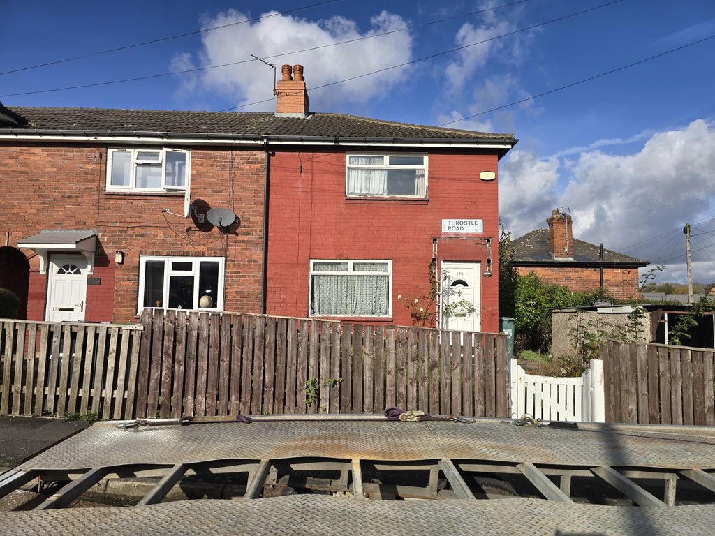 Property photo 1 of 20 R251120 254 - 179 Throstle Road, Leeds, West Yorkshire, Ls10 4Hf (6).Jpg