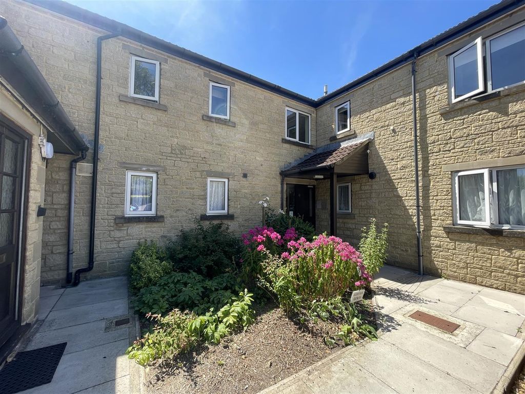 Property photo 1 of 9