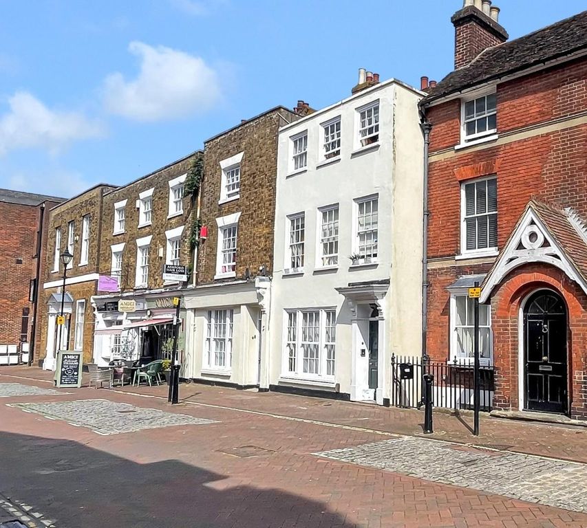 Property photo 2 of 3 Front.Jpg