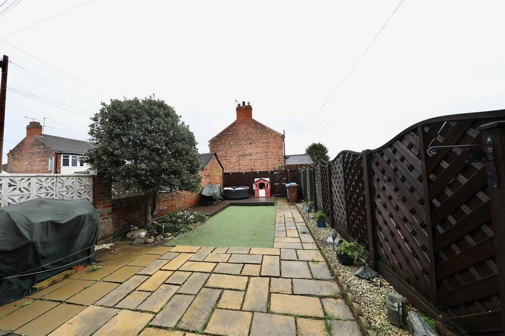 Property photo 3 of 28 Outside