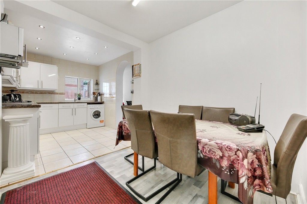 Property photo 3 of 26 Kitchen/Diner