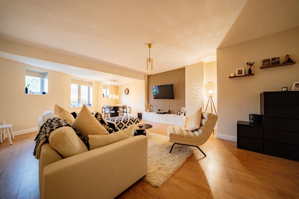 Property photo 3 of 19 Dsc01848