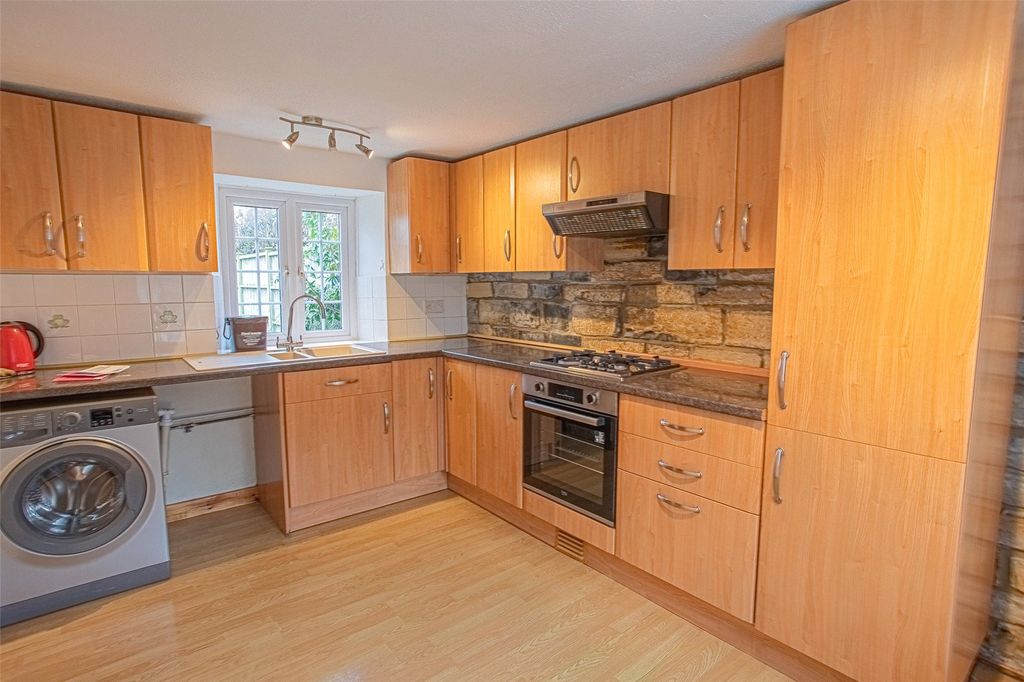 Property photo 2 of 14 Picture No. 16