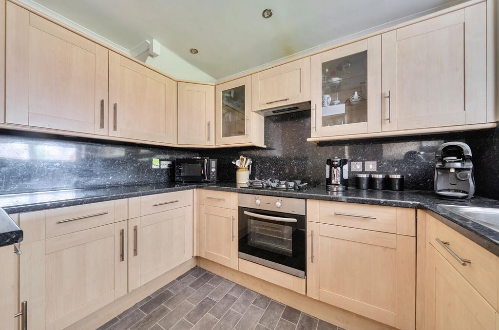 Property photo 3 of 17 Totnes Close 2 (6).Jpg