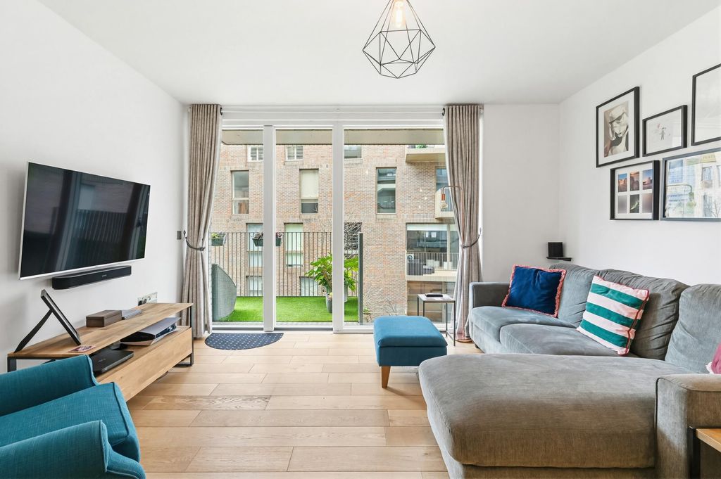 Property photo 2 of 9