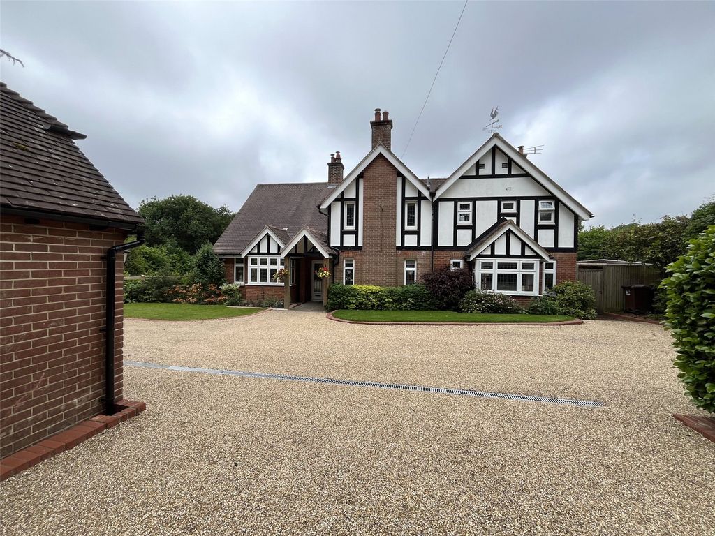 Property photo 2 of 44 Picture No. 19