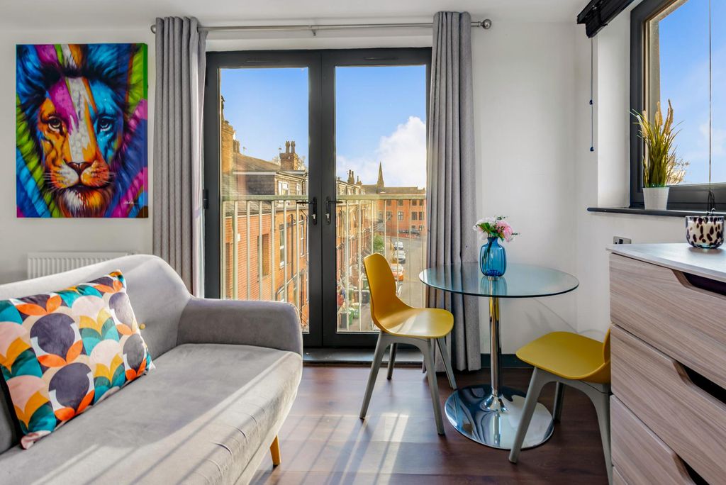 Property photo 3 of 10 Property Photo