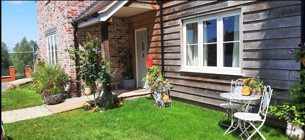 Property photo 3 of 16