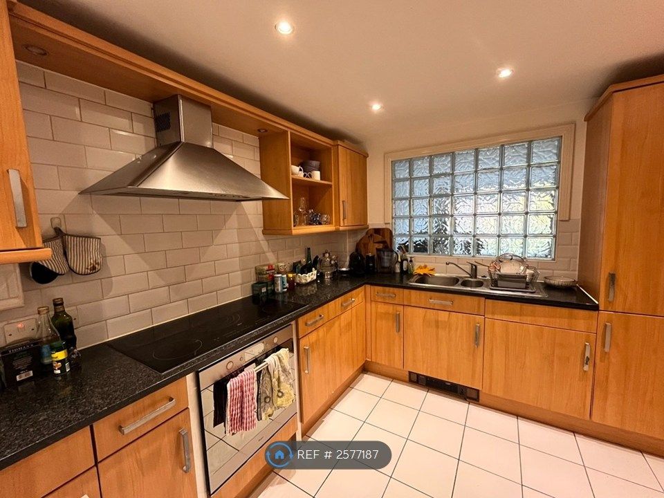 Property photo 3 of 5 Kitchen