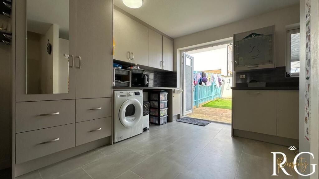 Property photo 2 of 9 A Bright And Clean Kitchen Area Featuring Modern A...