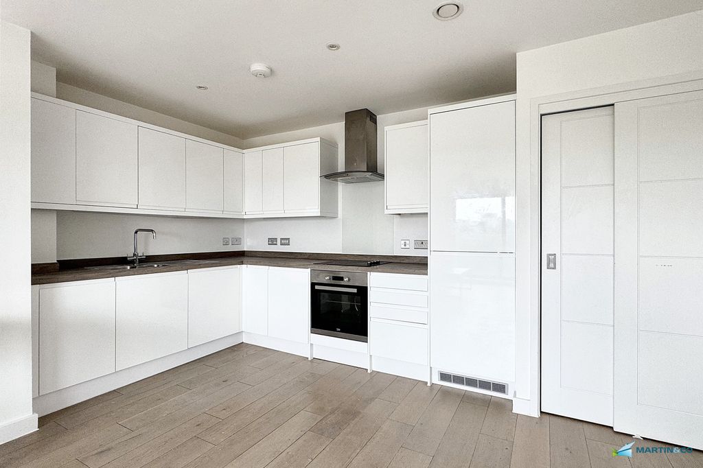 Property photo 2 of 15 Img_2178
