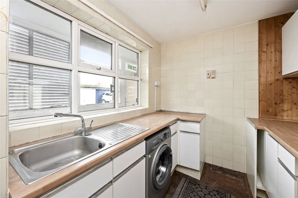 Additional image 6 of 2 bed flat for saleBrighton Road, Lancing, West Sussex BN15