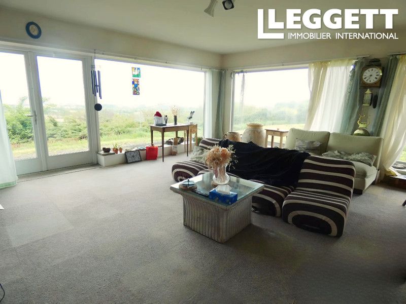 Property photo 3 of 10