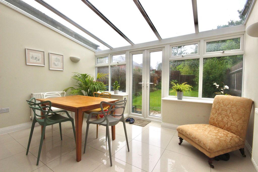 Property photo 3 of 10 Dining Room