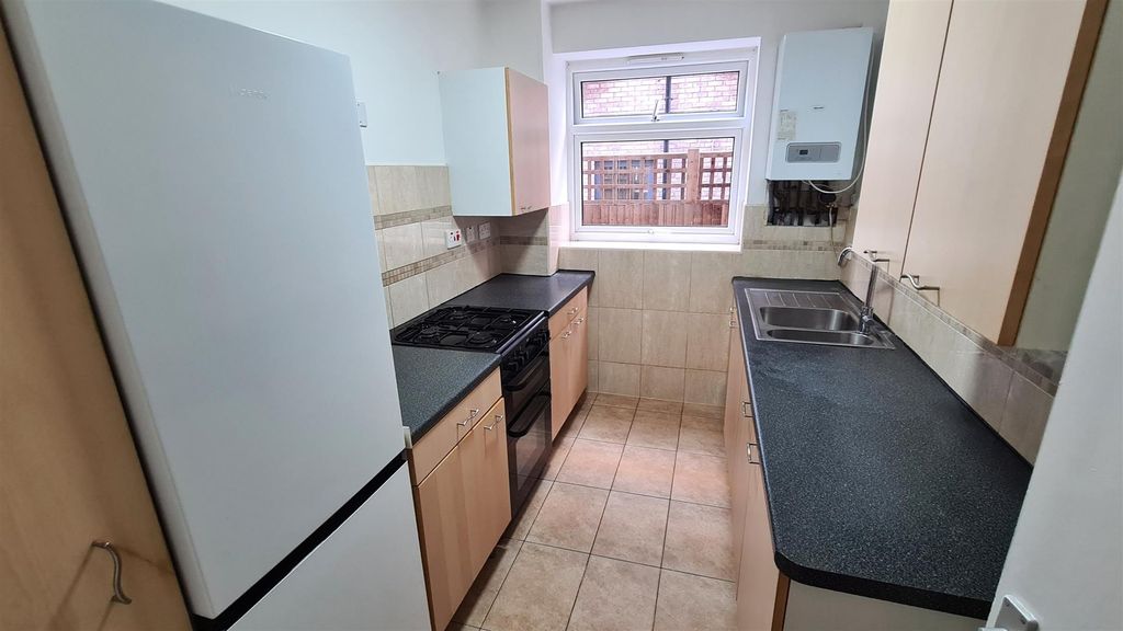 Property photo 3 of 15