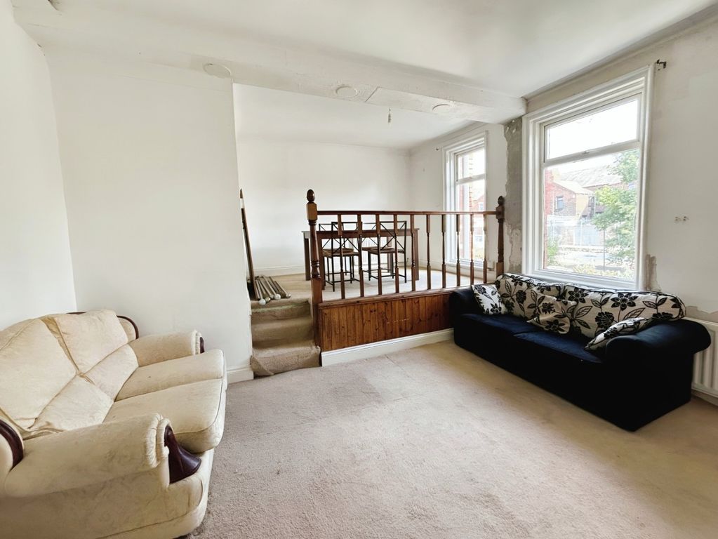 Property photo 2 of 13 4145402