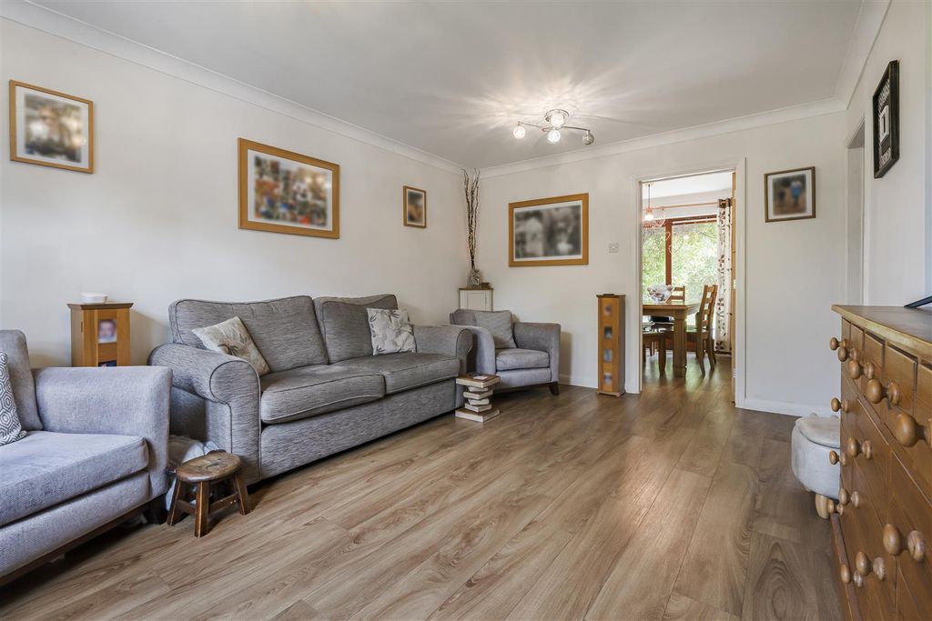 Property photo 2 of 17 Sitting Room