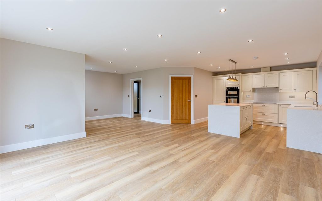 Property photo 3 of 19 Bx1A5798-Hdr-Edit.Jpg