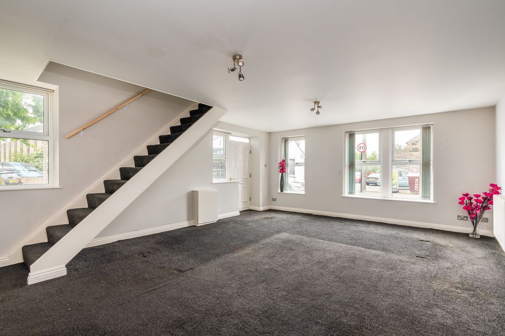 Property photo 3 of 11 0 General