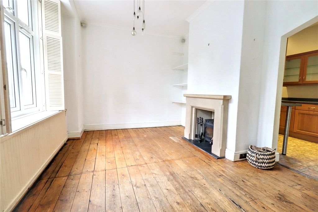 Property photo 3 of 15 Picture No. 21