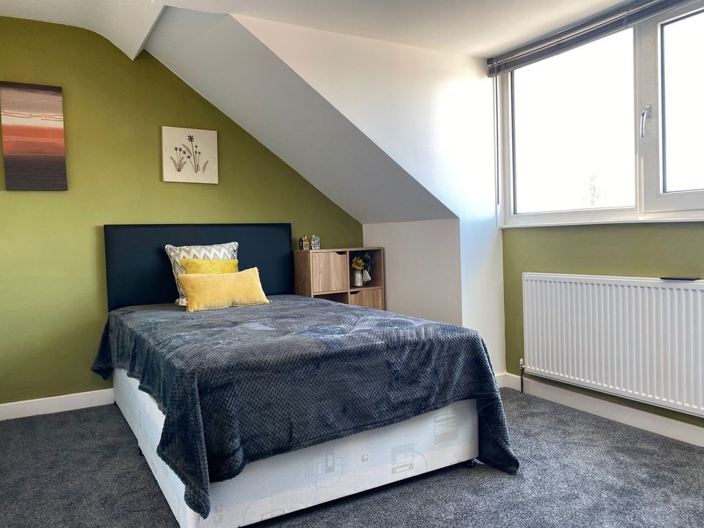 Property photo 1 of 3