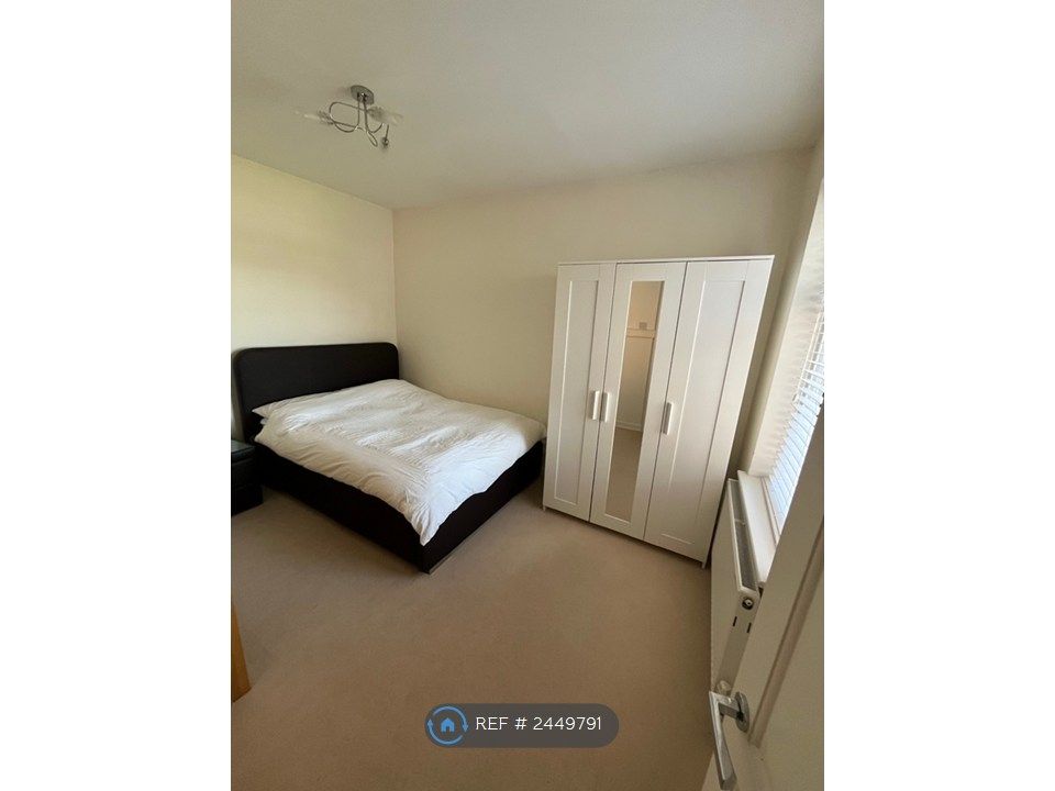 Property photo 2 of 4 Bedroom - Fig1