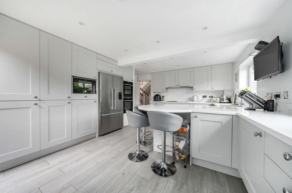 Property photo 2 of 22 Kitchen 2.Jpeg