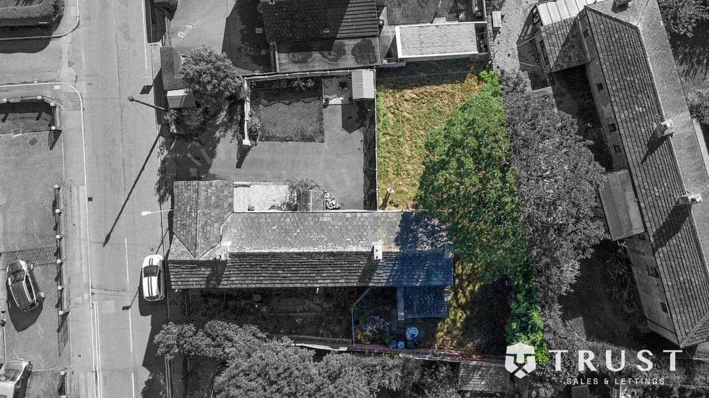 Property photo 3 of 15