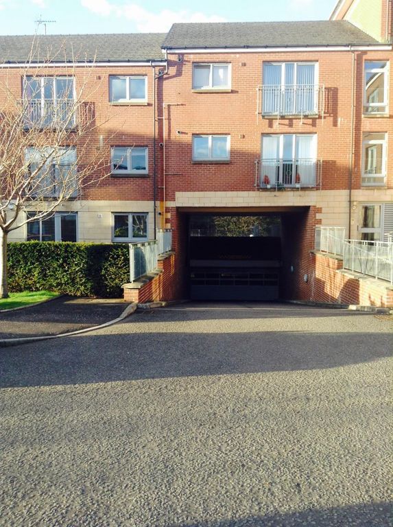 Property photo 3 of 19 Underground Parking