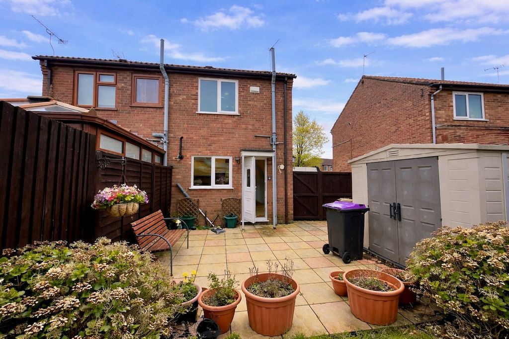 Property photo 2 of 11