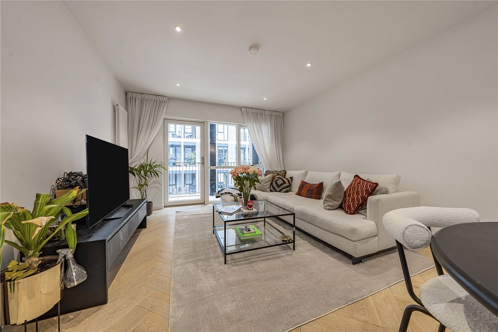 Property photo 3 of 12 Picture No. 02