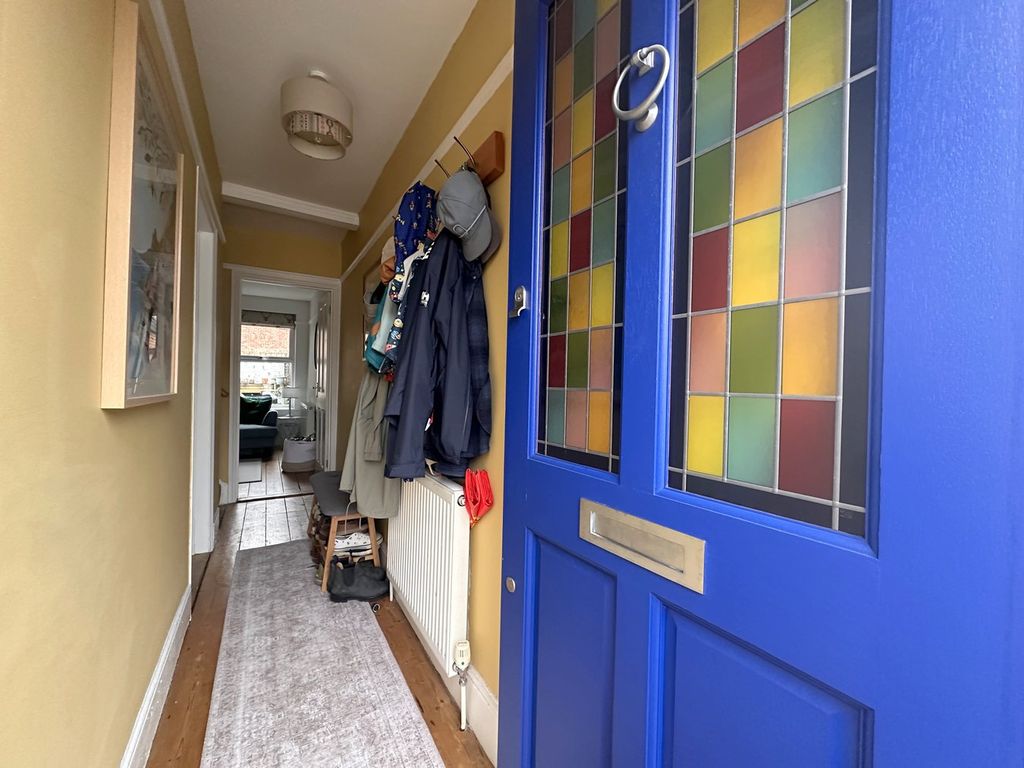 Property photo 2 of 26