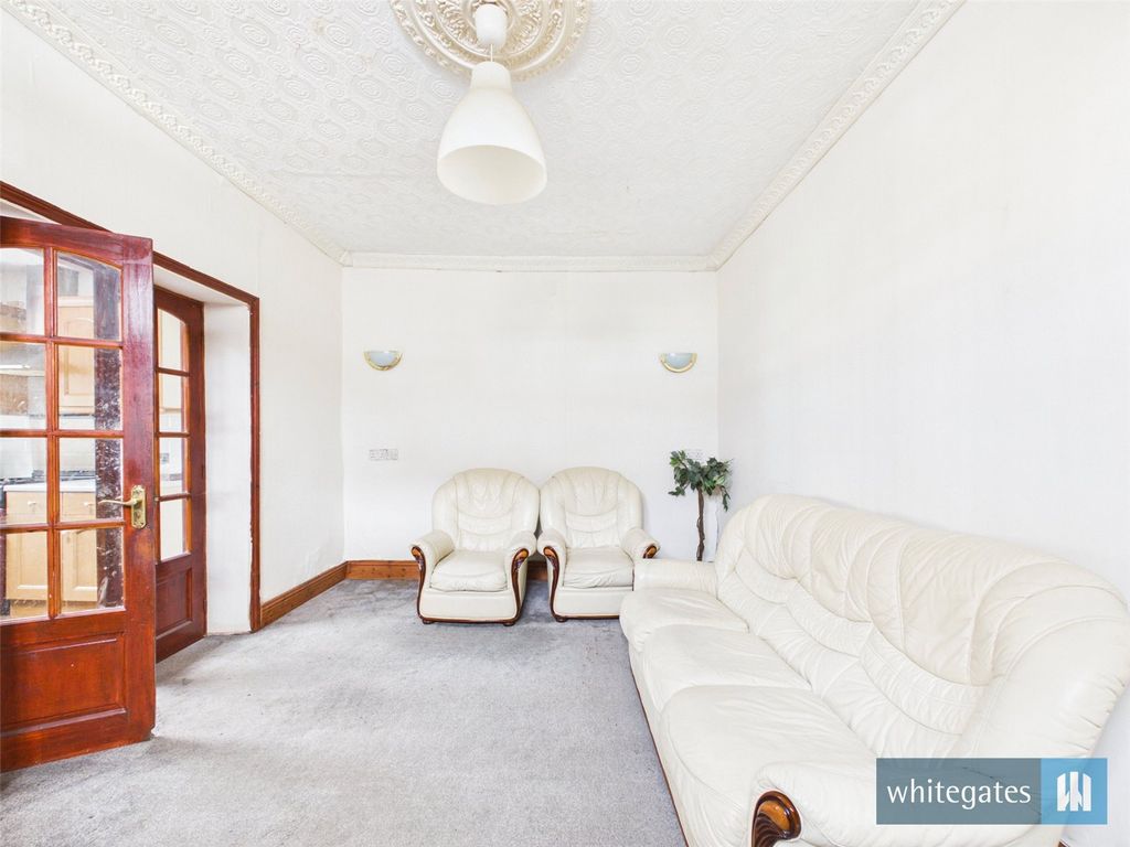 Property photo 3 of 15 Picture No. 04