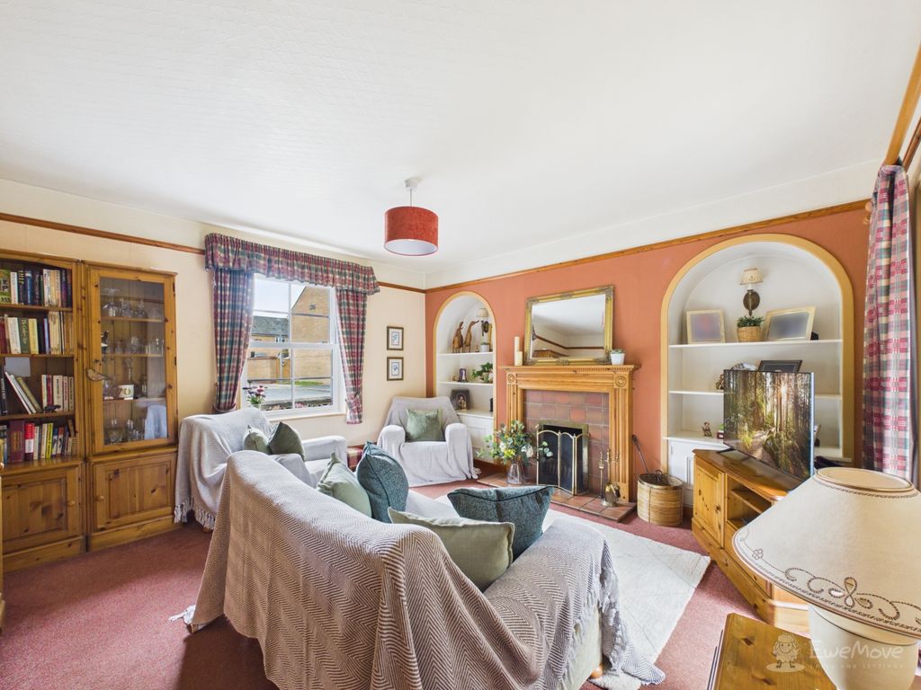 Property photo 2 of 33 Living Room- Mark Stephens Ewemove Newmarket And S