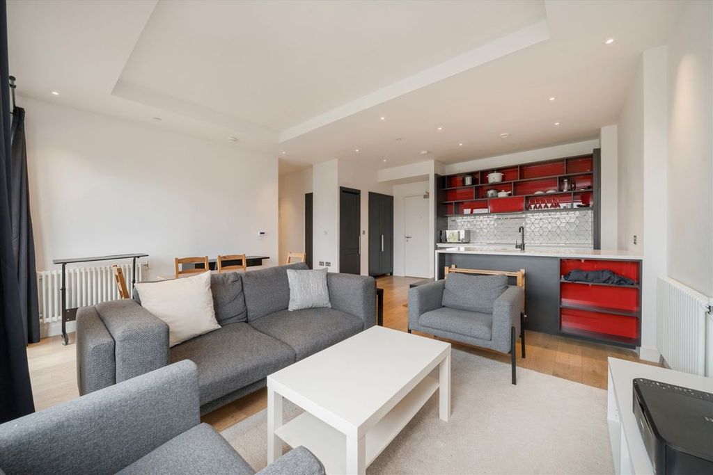 Property photo 2 of 11