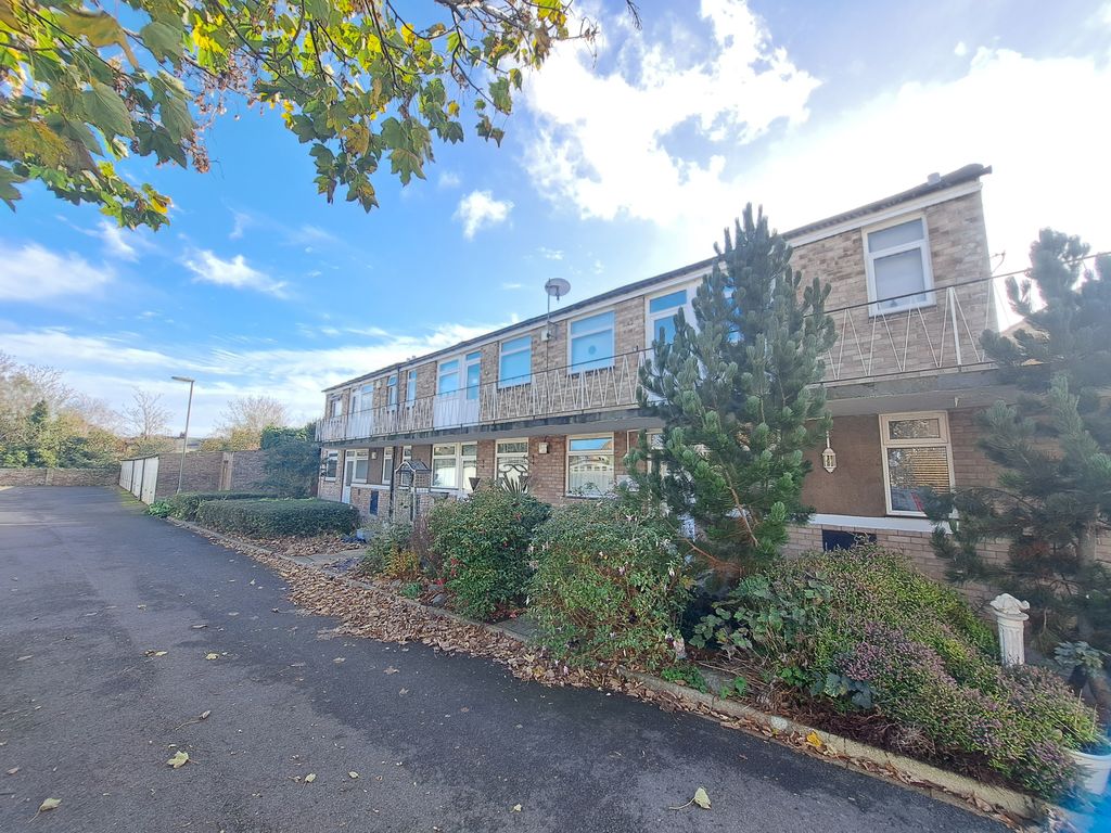 Property photo 2 of 11 Front Of Block